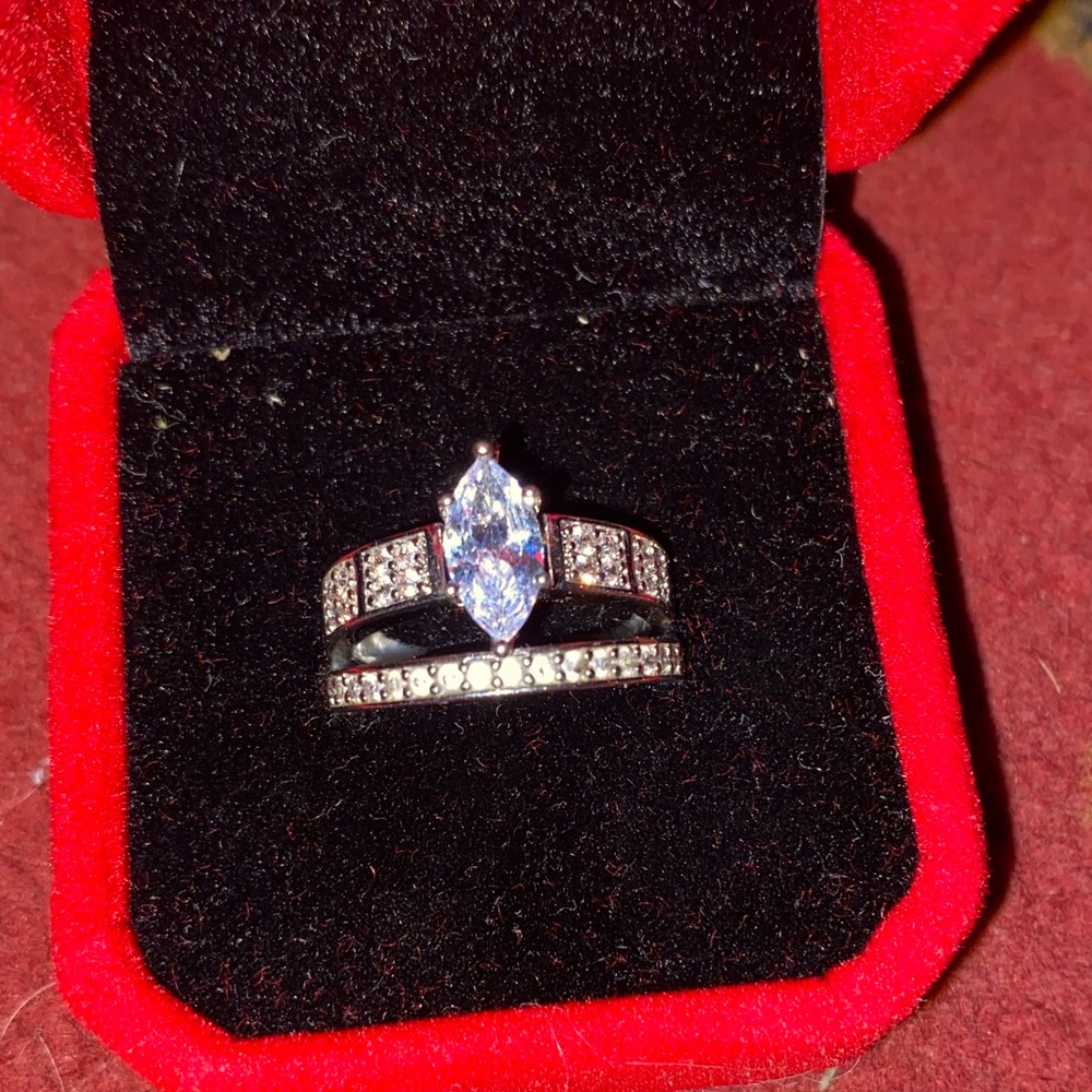 2 vintage silver colored ring set SOLD